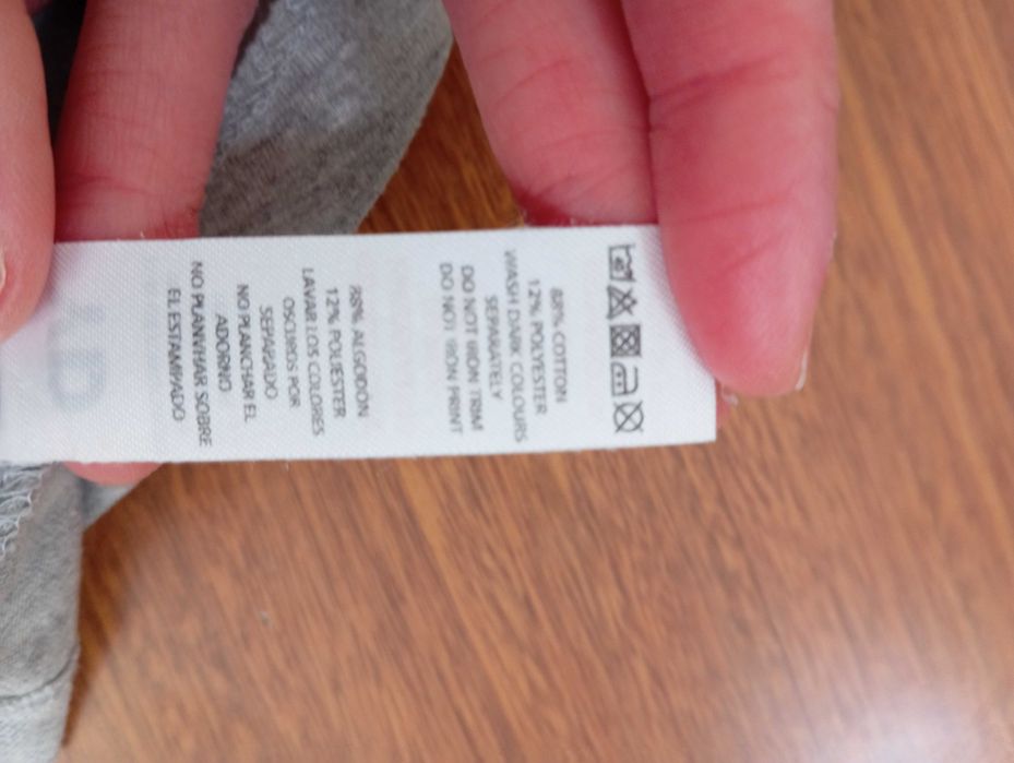 T-shirt cinzenta - YD