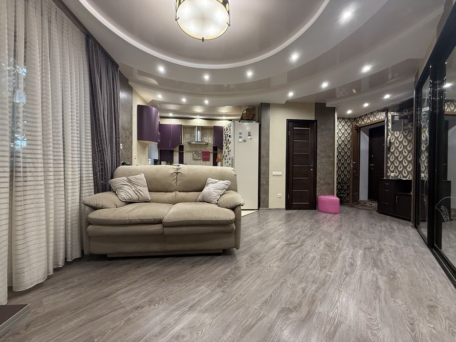 Продаю 2х к.кв. С автономным отоплением в Центре города.