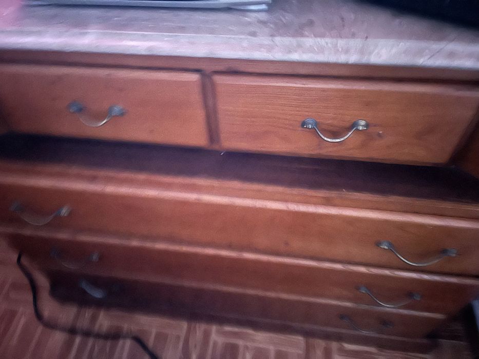 Cama de casal com 2 mesas cabeceiras mais comeda