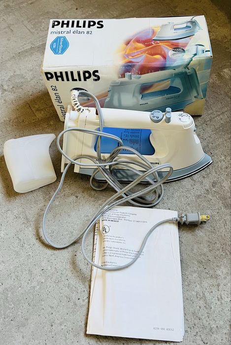Праска Philips Mistral Élan 82 (з вертикальним відпарюванням)