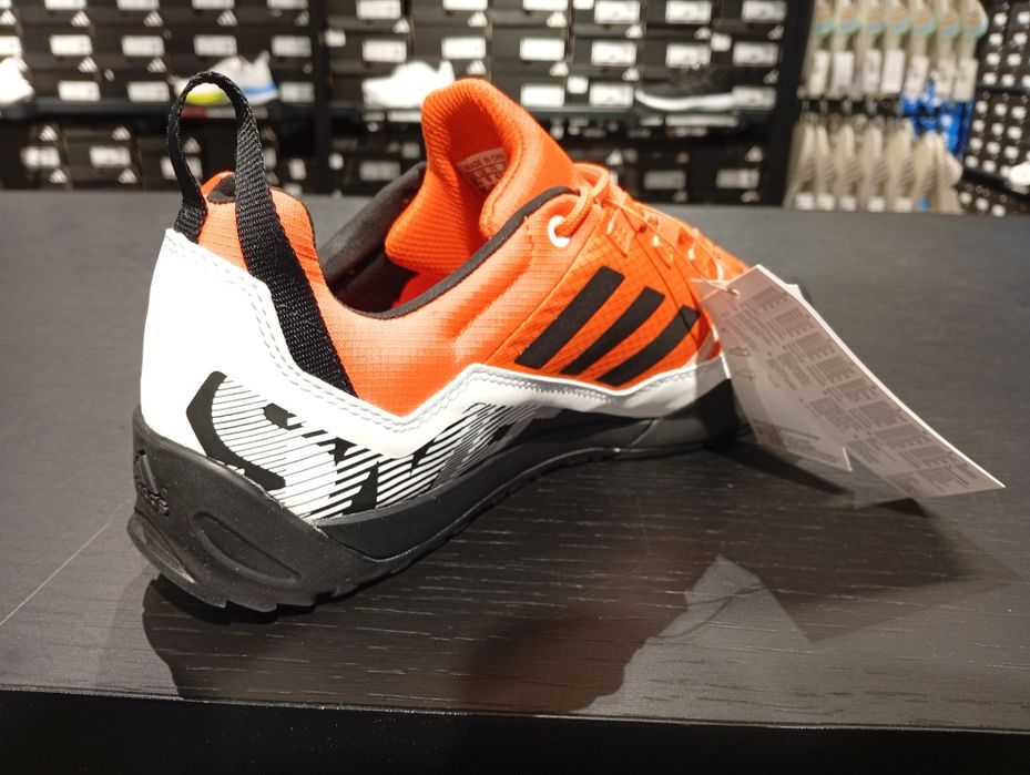 Кросовки Адидас новые