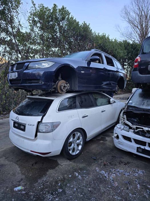 Є запчастини Mazda CX7 2007-2013