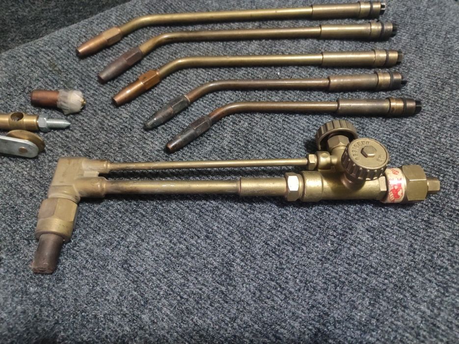 Massarico com vários bicos e acessórios