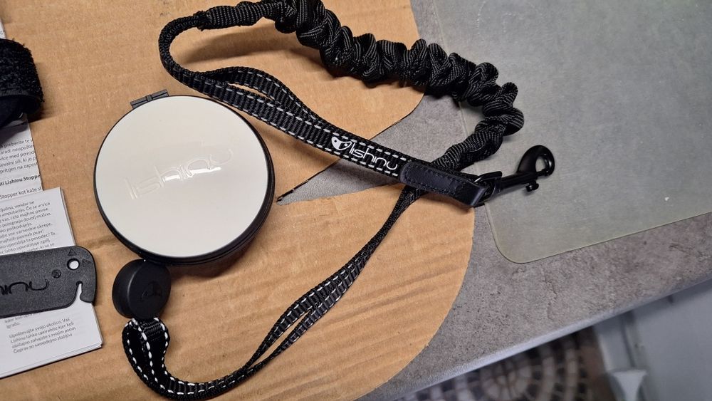 Trela extensível com auto lock