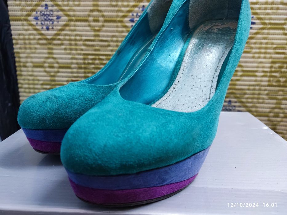 2 pares Sapatos senhora elegantes