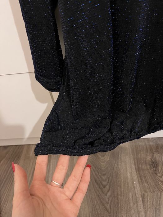 Nowa granatowa bluzka z brokatem