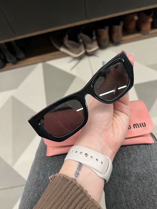 Okulary Miu Miu przeciwsloneczne z etui