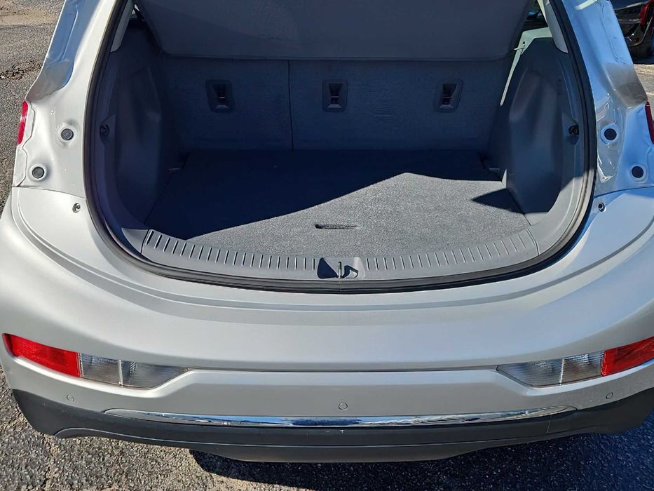 Chevrolet Bolt EV      2021