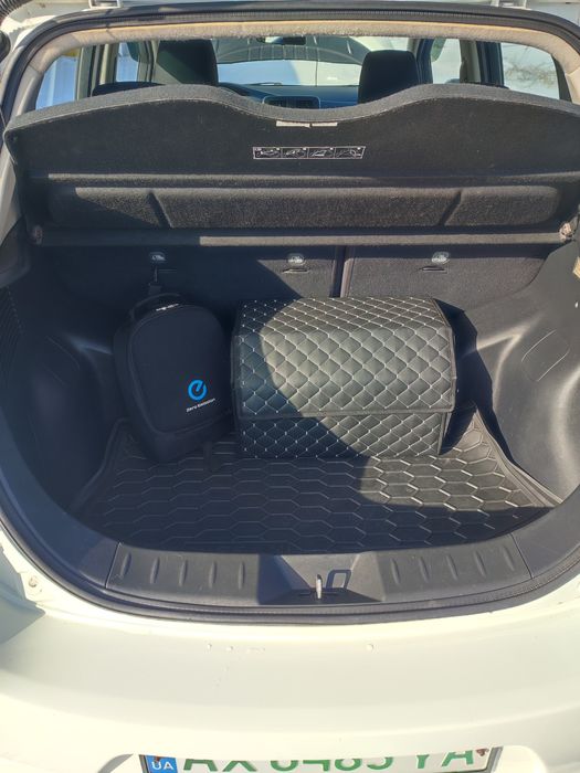 Nissan leaf электромобиль