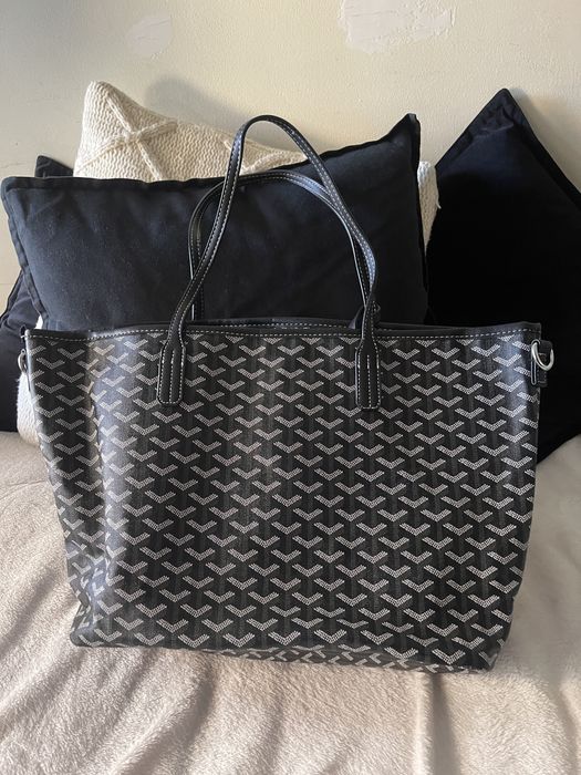 mala tote preta e branca