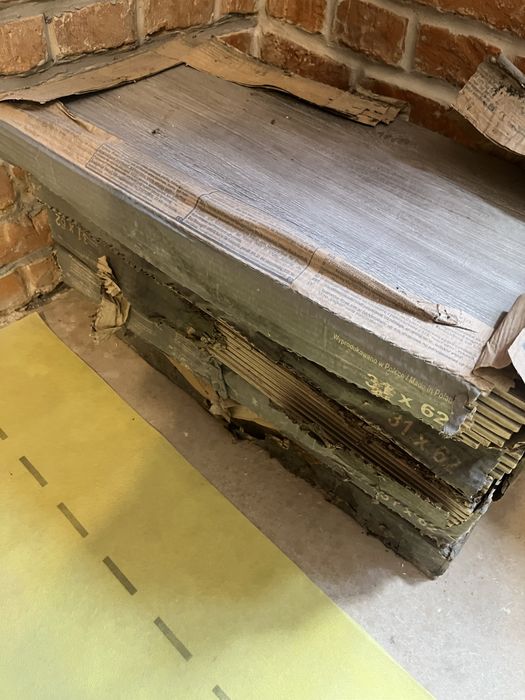 Gres 60cm/30cm .