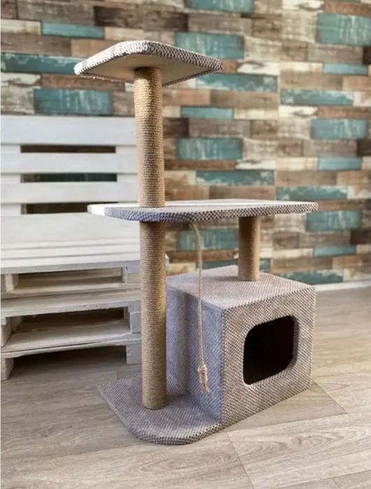 Когтеточка домик 88 см  для кошек с лежанкой