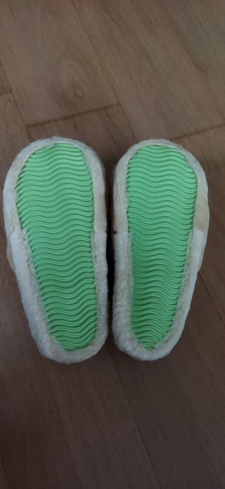 Kapcie piersi śmieszny prezent