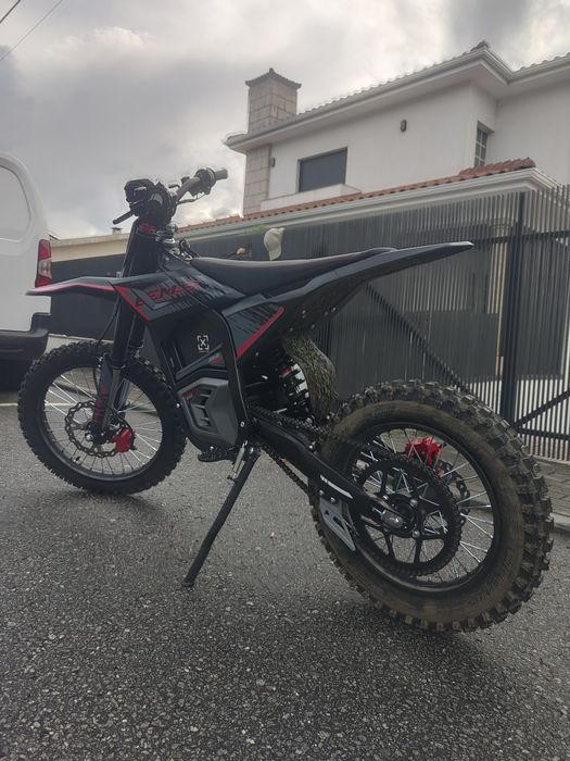 Mota/Pitbike elétrica Valtinsu