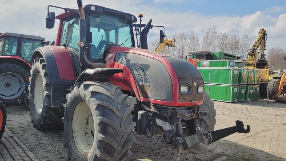 Valtra T152