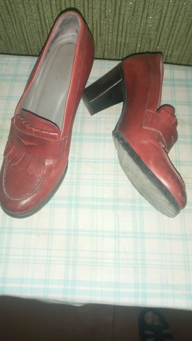 Обувь для женщин.