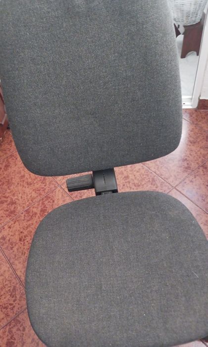 Cadeira de escritório  como nova