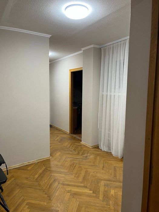 Здам 2-х. кім. квартиру на Подолі. Вул. Межигірська 61. Метро Тараса Шевченка 3 хвилини  пішки - More