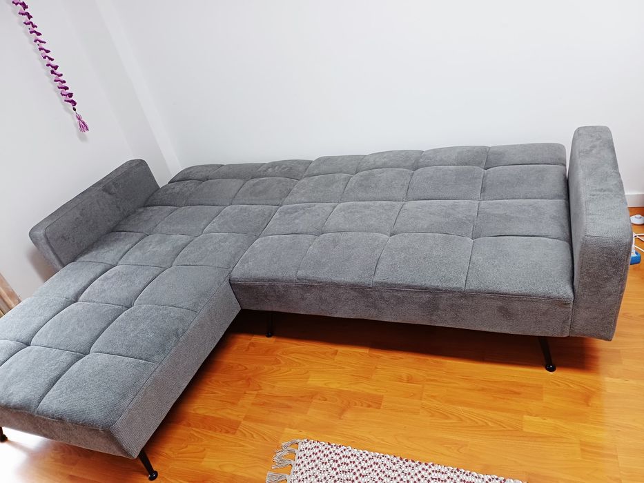 Sofá com chaise longue