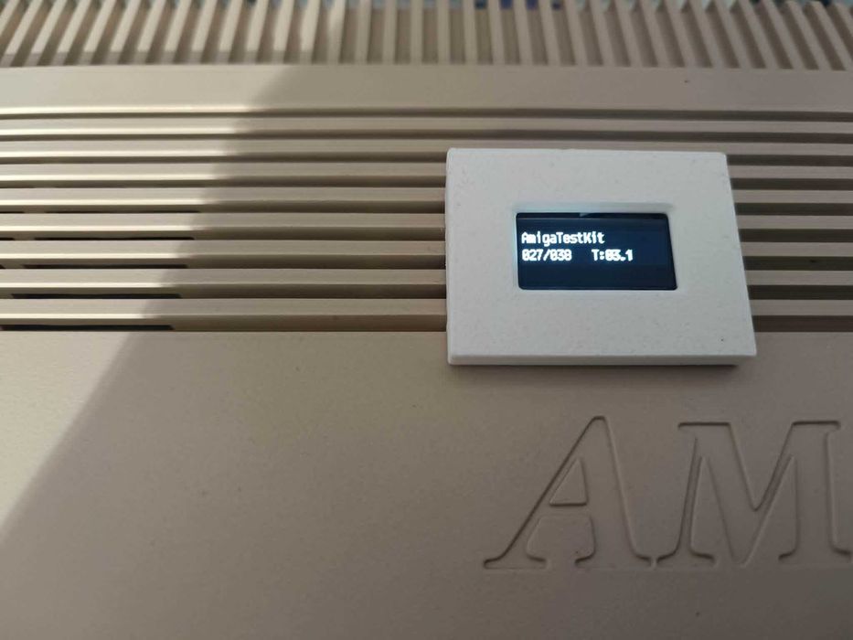 Amiga 500 rev.6a 1 mb chip 8mb fast + stacja gotek z oprogramowaniem na pendrive