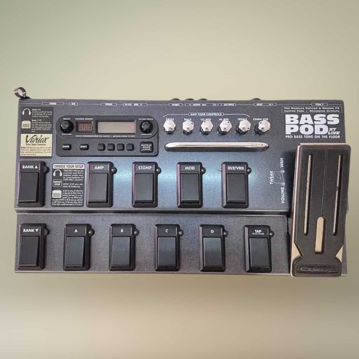 Pedaleira de Baixo Line 6 Bass POD XT Live