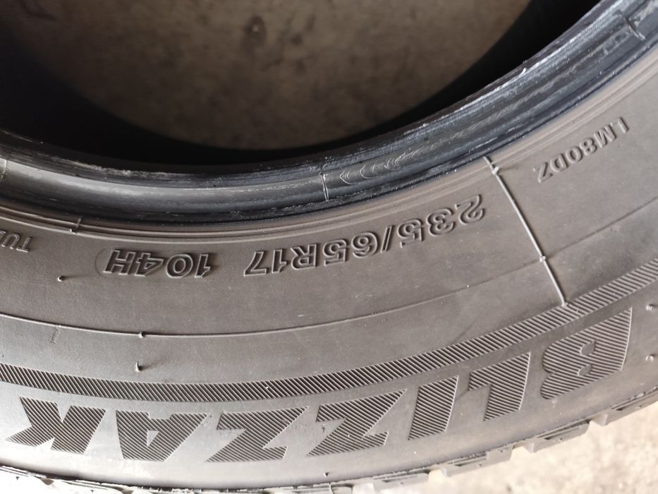 Pneus 235/65r17 Bridgestone Blizzak Inverno  ocasião