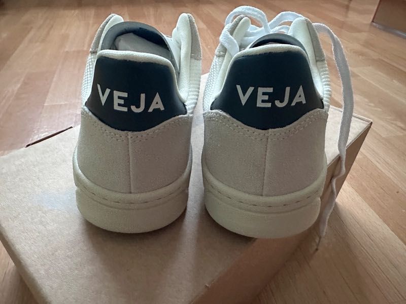 Buty VEJA V-10 BIAŁY Buty Sportowe VX.010.1380.B Rozmiar 41 / 26 CM
