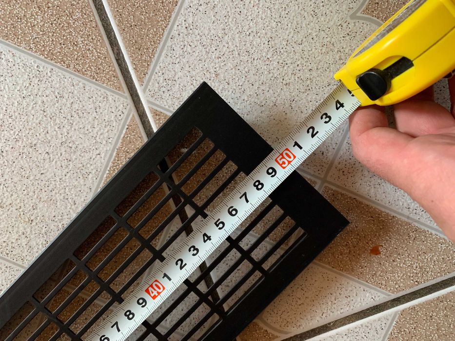 Kratka wentylacyjna do mebli nierdzewna czarna