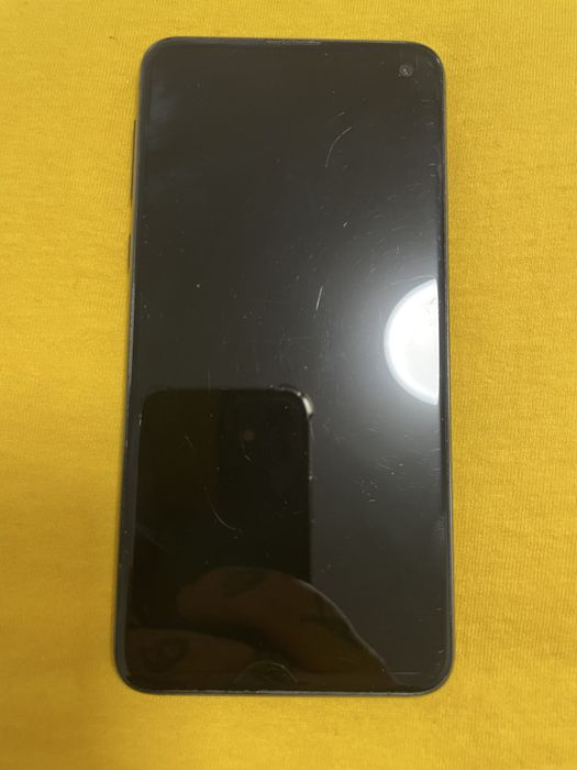 Samsung s10e продам 6/128