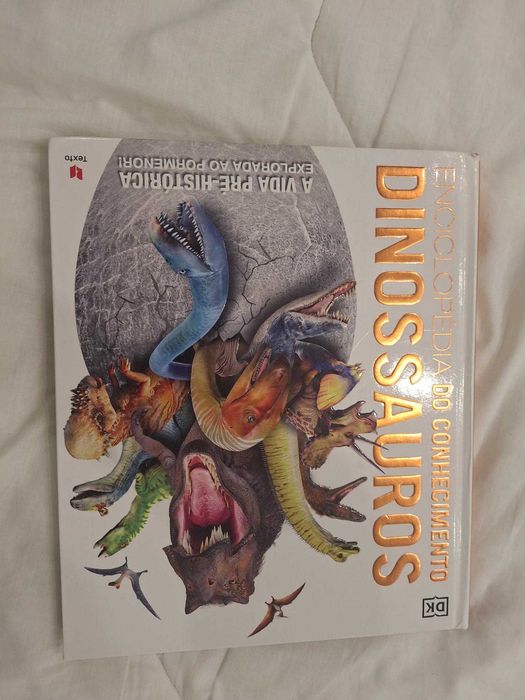 Livro Enciclopédia Dinossauros