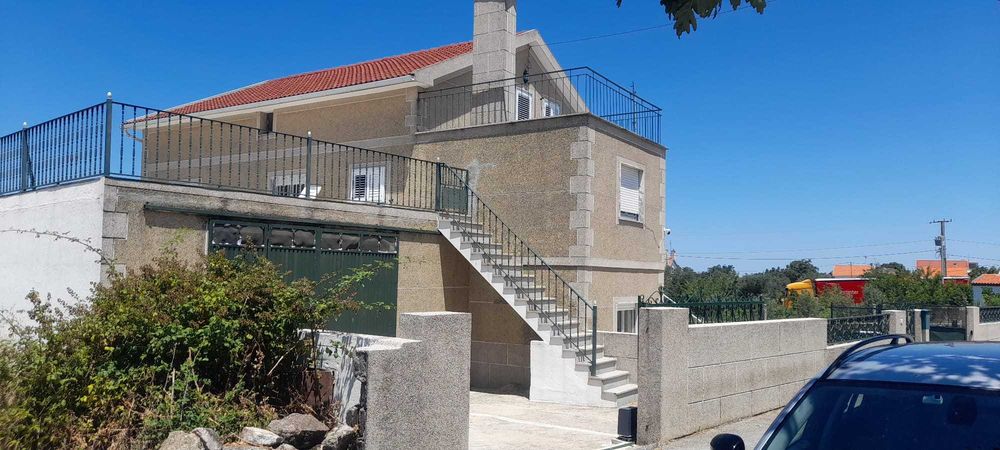 Moradia isolada em aldeia Guarda