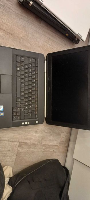 Laptopy sprawne (c2d-i7)