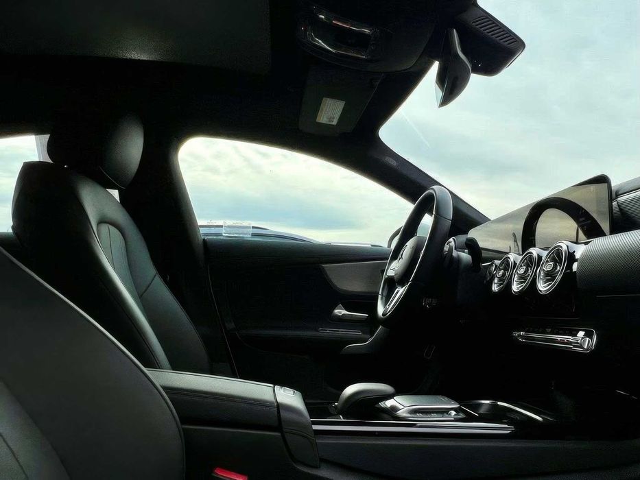 Mercedes CLA      2022