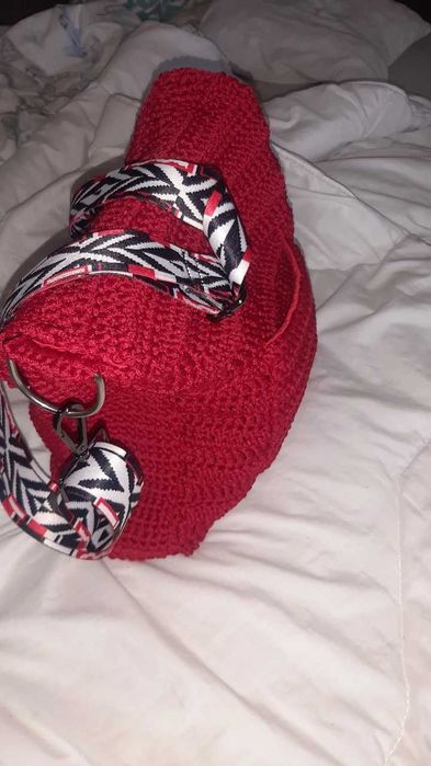 Recznie robiona na drutach torba