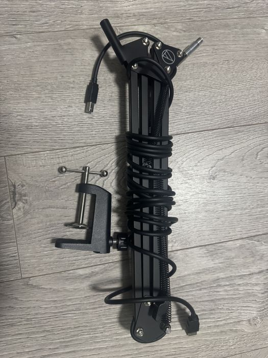 Студійний мікрофон Audio-Technica AT2020