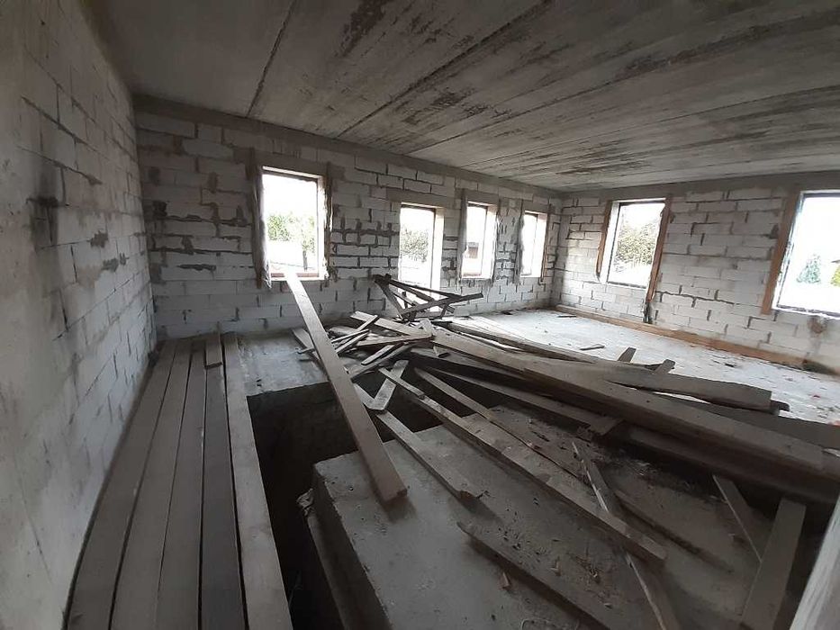 Продам комерційне приміщення. Калинівка, фасад траси Київ-Чернігів.