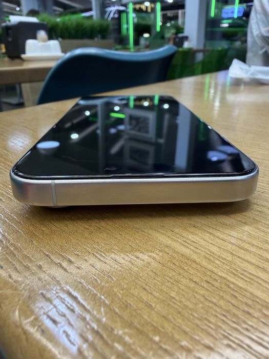 Продам iPhone 15 Pro Max 256 GB (білий)