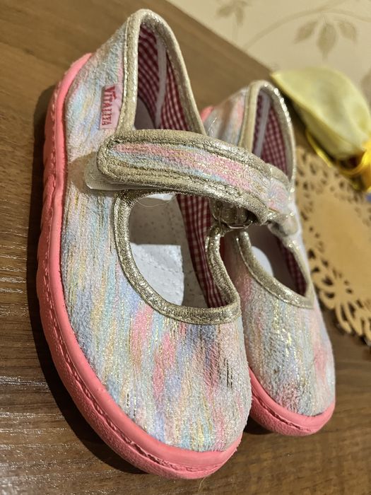 Тапки для дівчинки