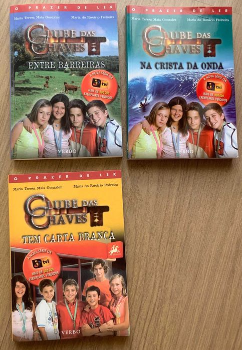 Livros - coleção clube das chaves; uma aventura; livros juvenis