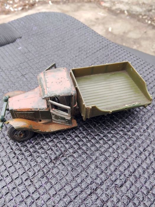 Модель грузовика.