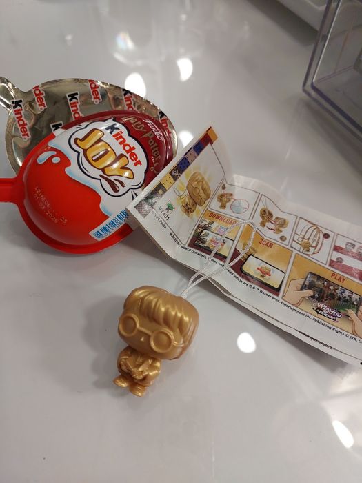 Золотий Гаррі Поттер (kinder Joy)