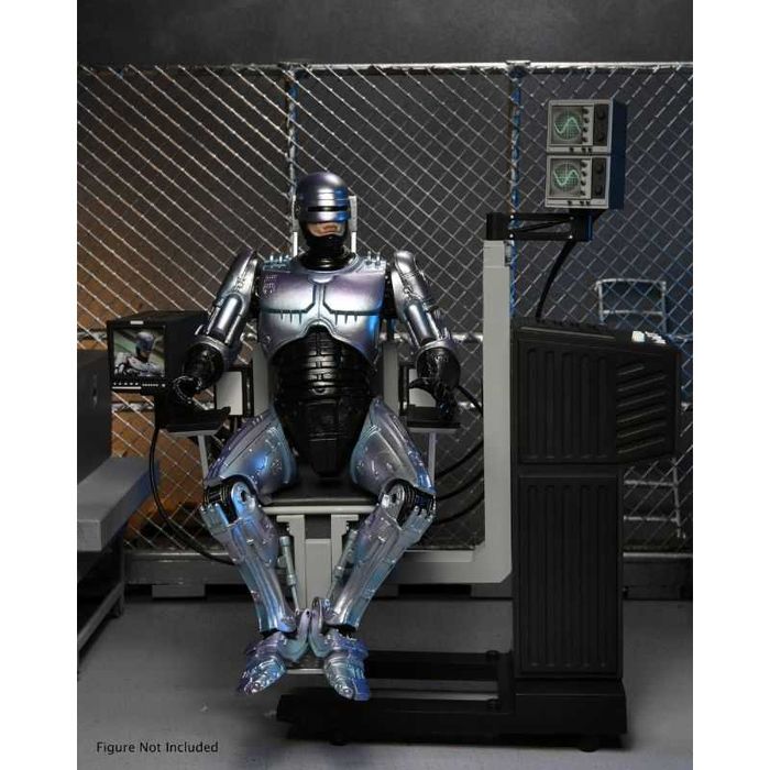 RoboCop Action Figure Ultimate Battle Damaged RoboCop with Chair