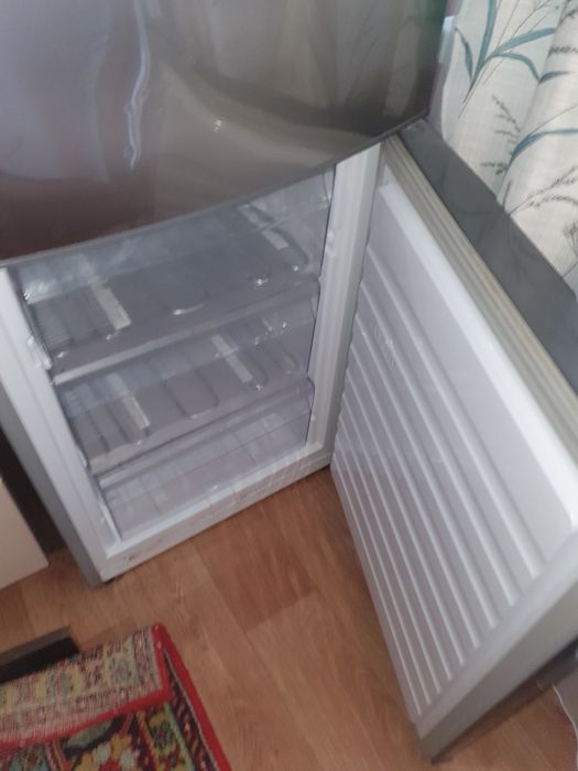 Двокамерний холодильник Whirlpool