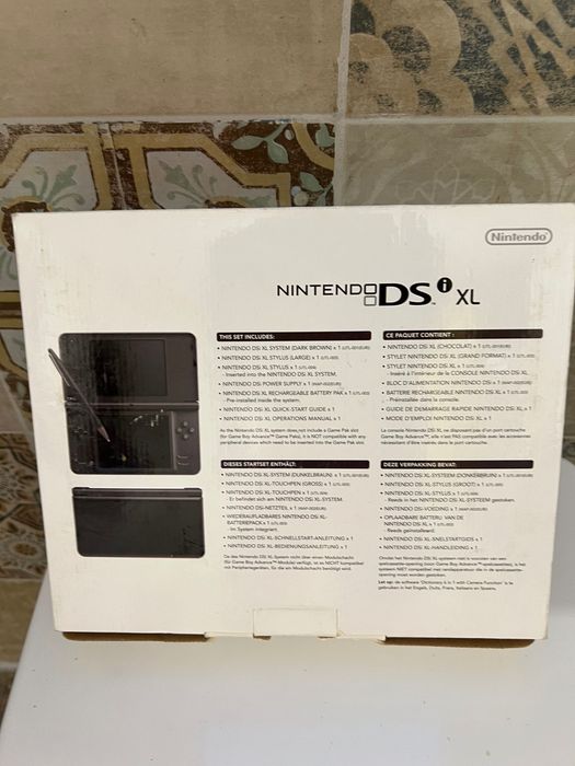 Nintendo DS XL - kompletnej pudełkiem