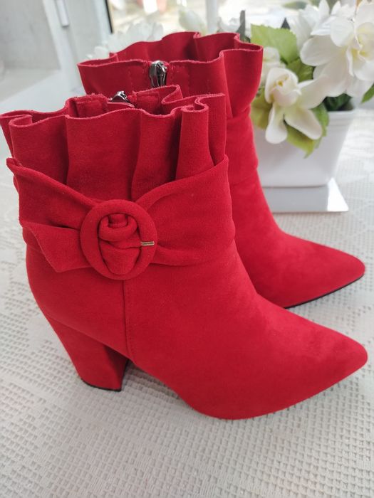 Botas / botins vermelhos originais e elegantes - Kamosa - Tamanho 37