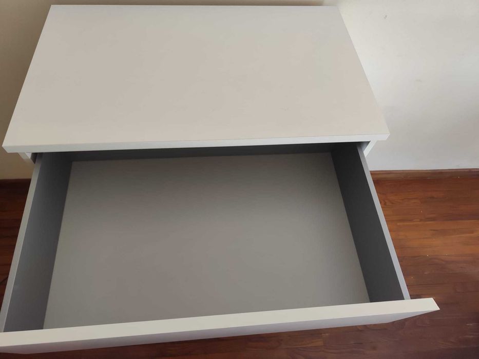 Cómoda IKEA MALM Branca 4 Gavetas (80x100 cm) – Como Nova