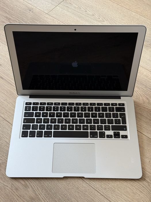 Macbook air 13 2017 i5/8/128 a1466