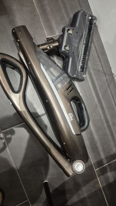 BOSCH odkurzacz pionowy 2w1 bezprzewodowy Move  18v