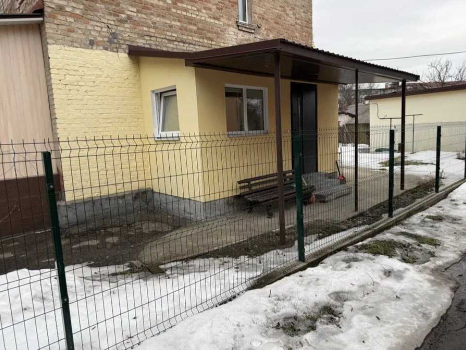 Квартира на землі з власним подвір'ям. Центр міста