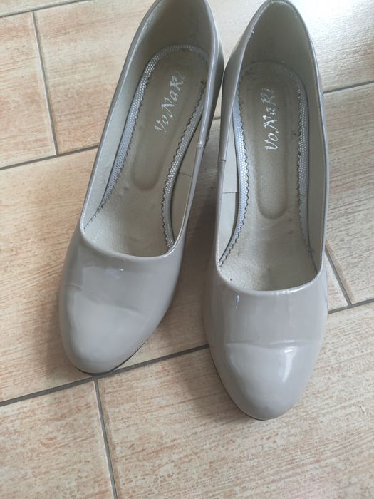 Туфлі шкіряні лакові